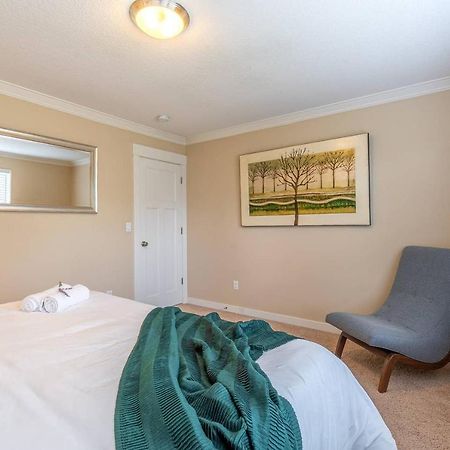 Modern Home, Four Bedrooms, King Beds Tigard Dış mekan fotoğraf