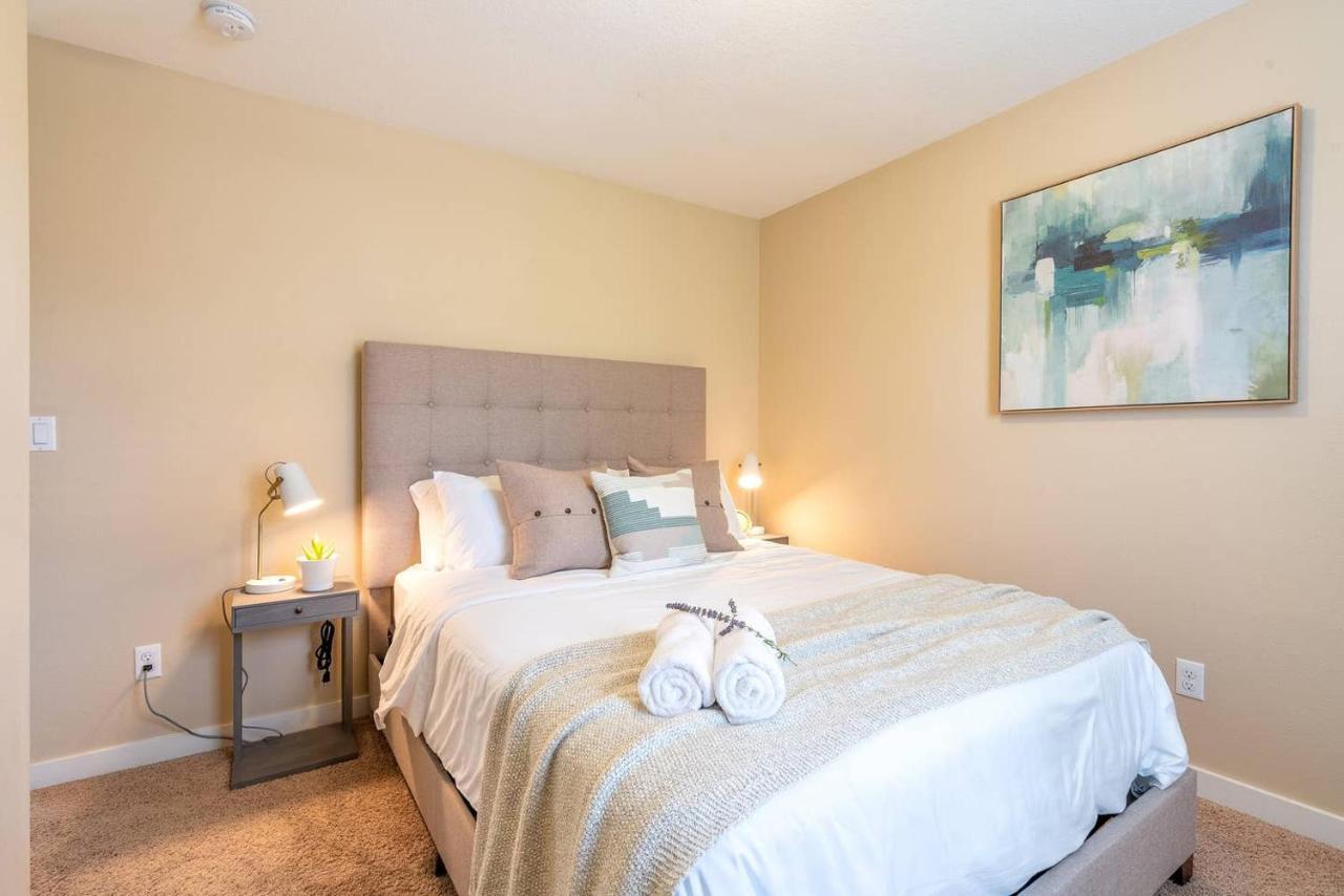Modern Home, Four Bedrooms, King Beds Tigard Dış mekan fotoğraf