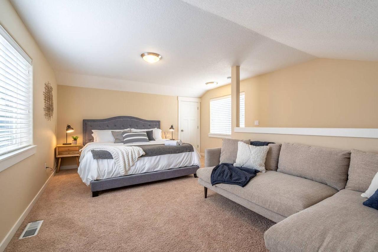Modern Home, Four Bedrooms, King Beds Tigard Dış mekan fotoğraf