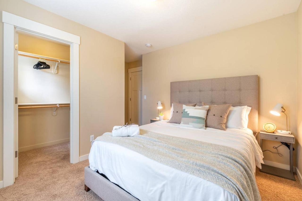 Modern Home, Four Bedrooms, King Beds Tigard Dış mekan fotoğraf