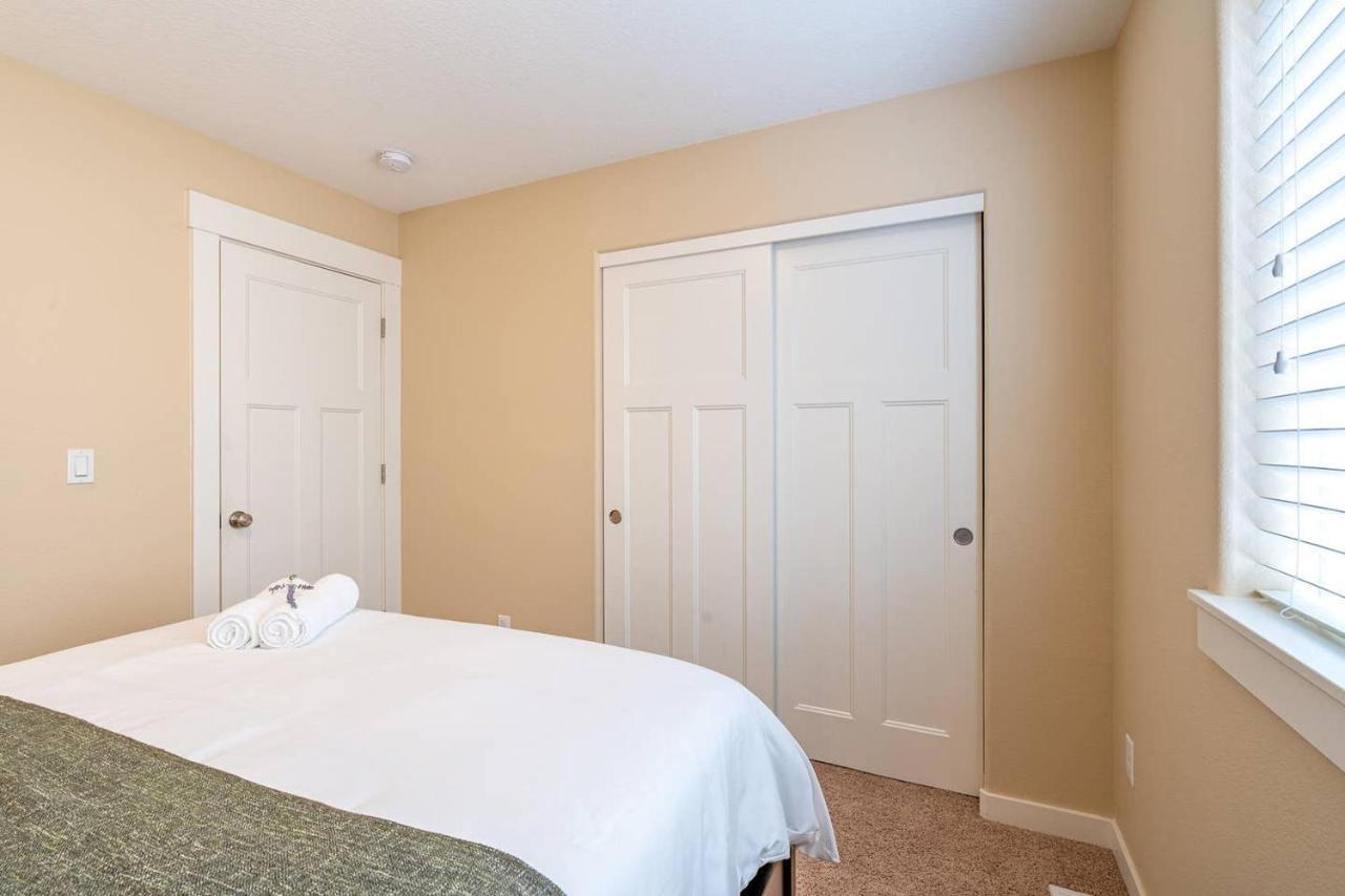 Modern Home, Four Bedrooms, King Beds Tigard Dış mekan fotoğraf