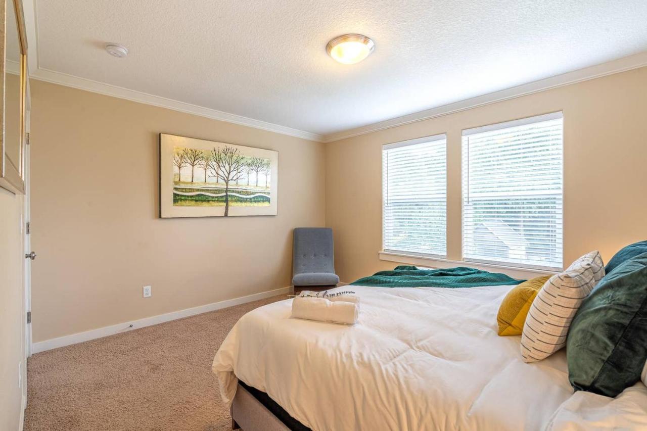 Modern Home, Four Bedrooms, King Beds Tigard Dış mekan fotoğraf