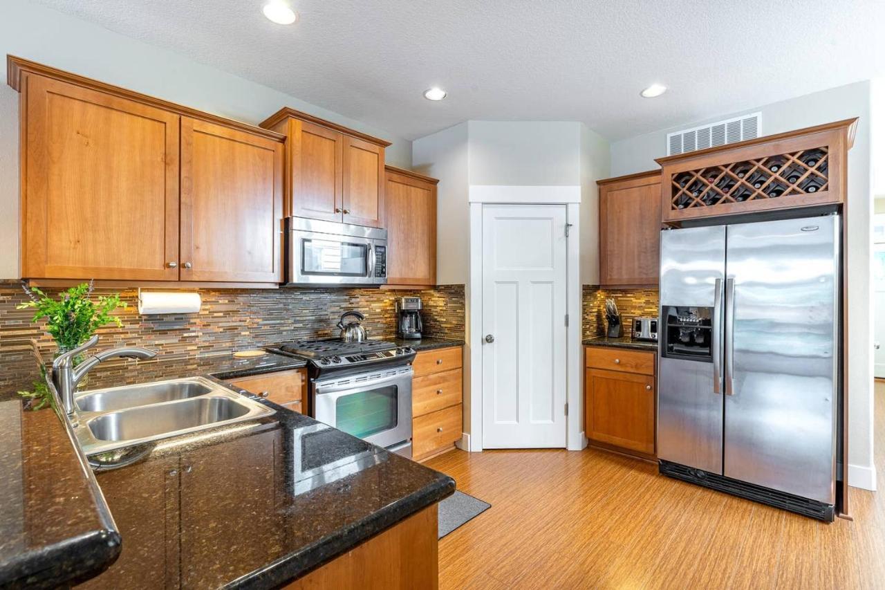 Modern Home, Four Bedrooms, King Beds Tigard Dış mekan fotoğraf